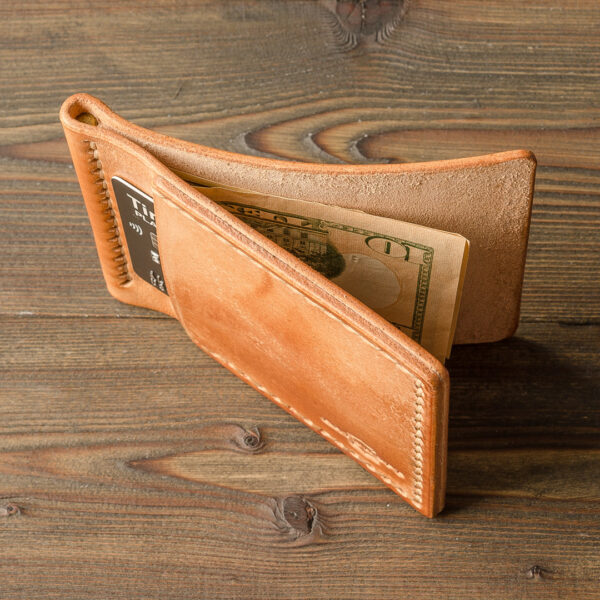 кожаный зажим для денег и карточек, ручная работа, светло-коричневый Made by Katunoff