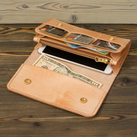 Кошелек-клатч ручной работы, для телефона, денег, карточек, документов, светло-коричневый, натуральная кожа, ручная работа Made by Katunoff