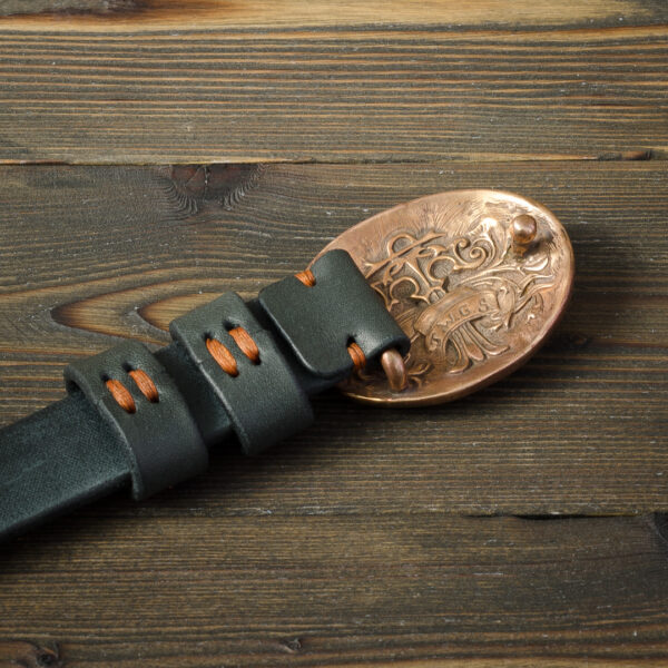 Ремень из натуральной кожи ручной работы с бронзовой пряжкой Made by Katunoff