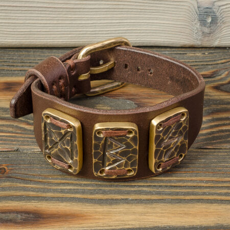 Кожаный браслет со скандинавскими рунами из латуни Made by Katunoff